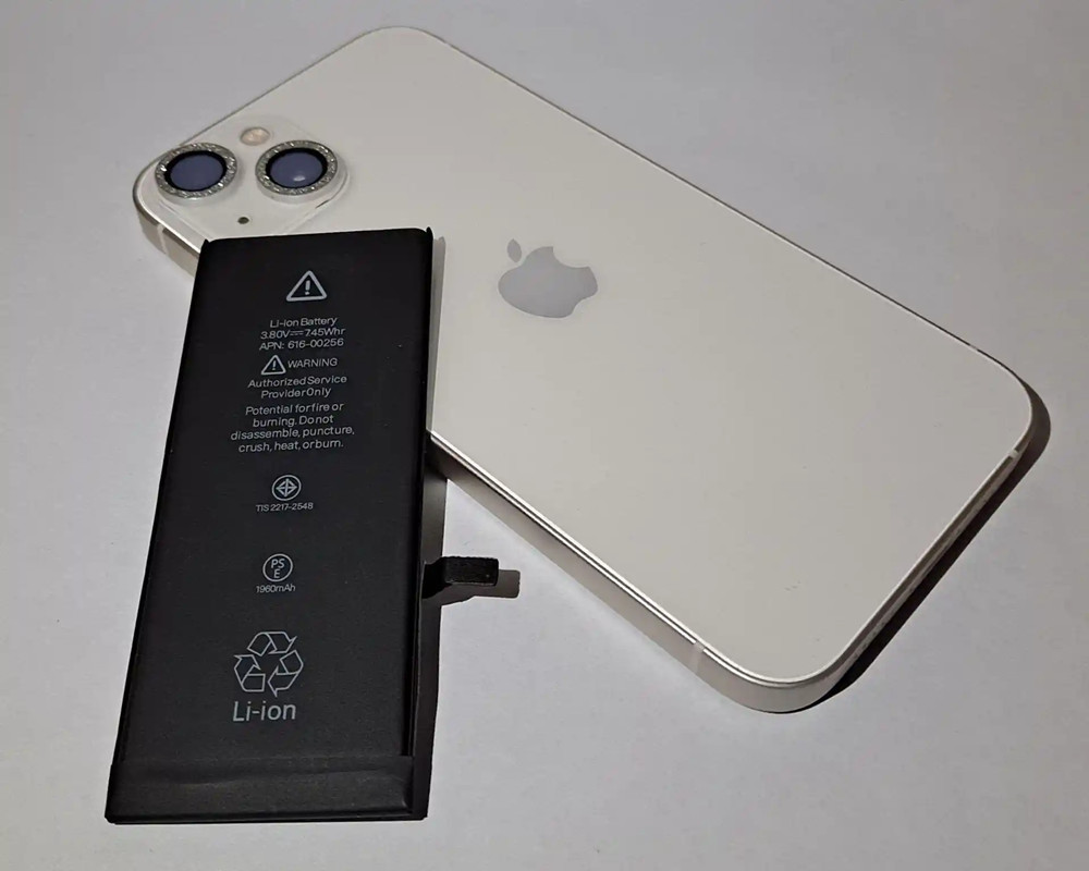 台中iPhone原廠電池更換 iPhone手機維修